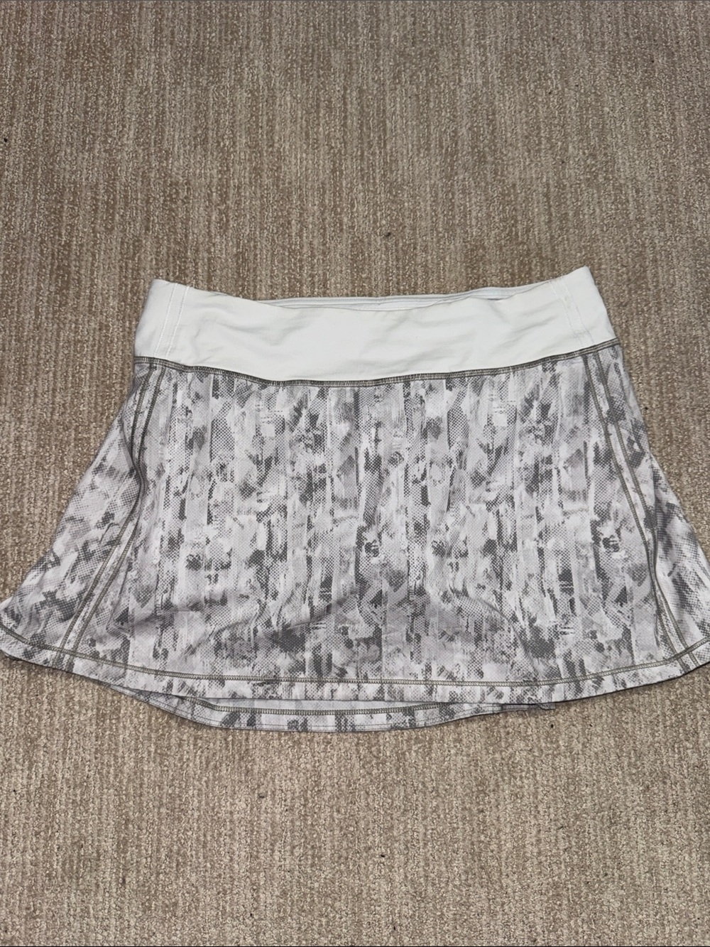 Lululemon Woman's Size 8 Pace Rival Athletic Skort No Panels 15" Alpine White